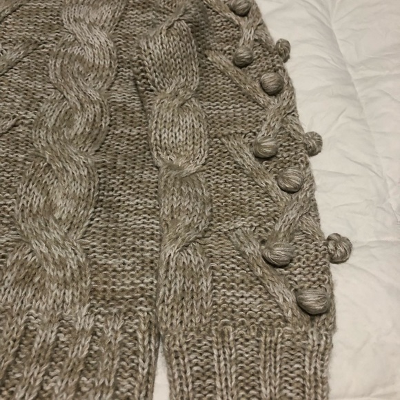 Cable knit sweater - Picture 5 of 5